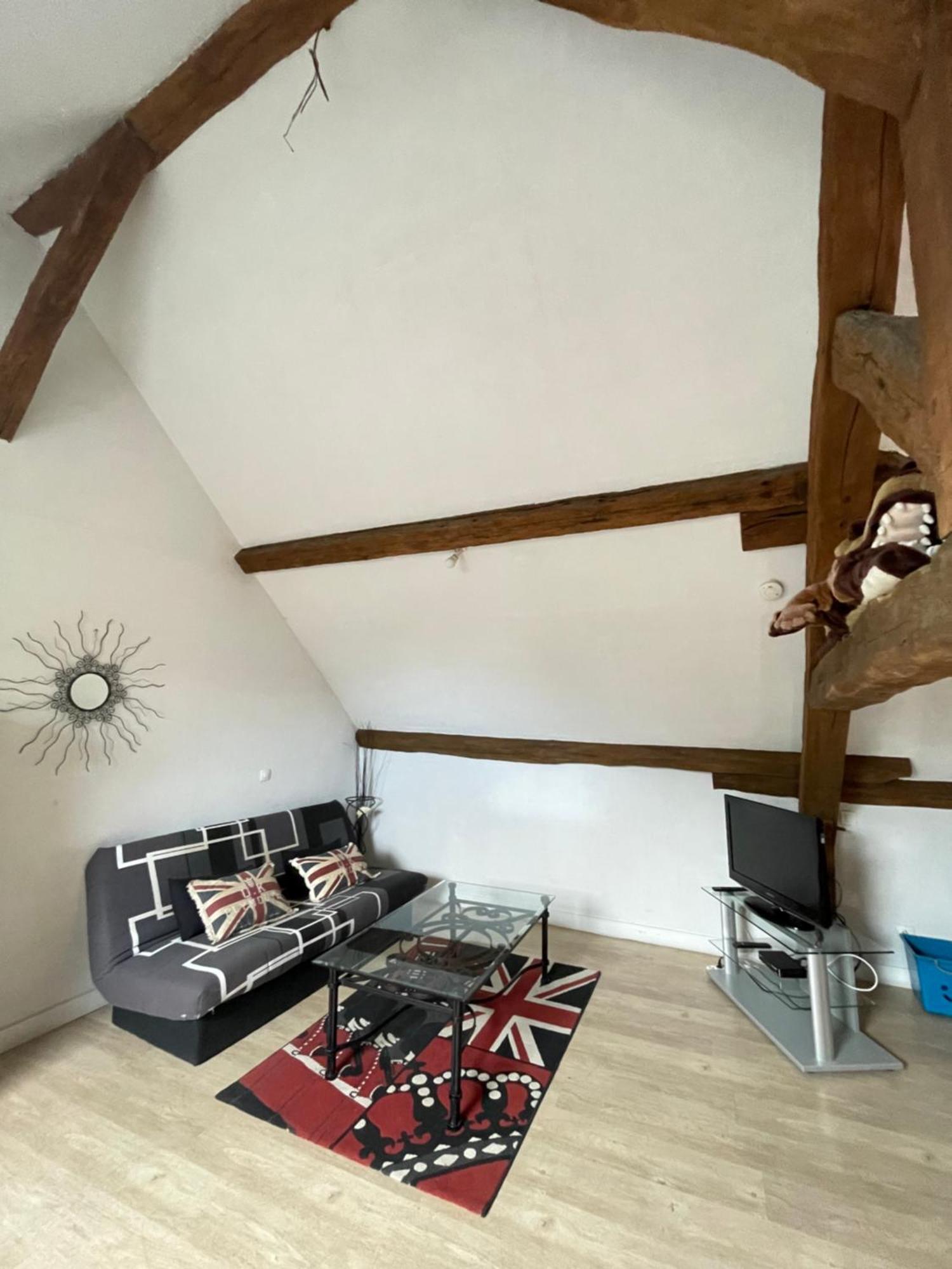 Famille Sabljak Marles-en-Brie ภายนอก รูปภาพ